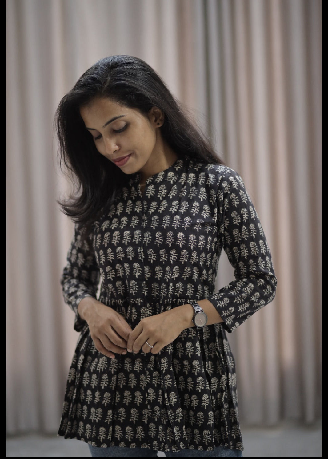 MERAKI BLACK FLORAL