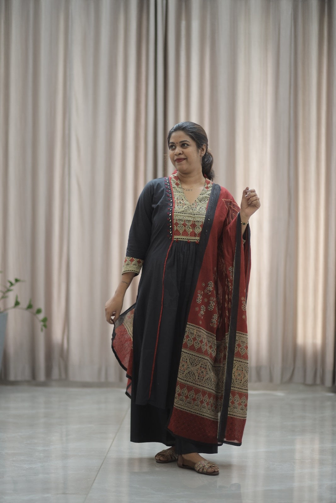 Ishq black