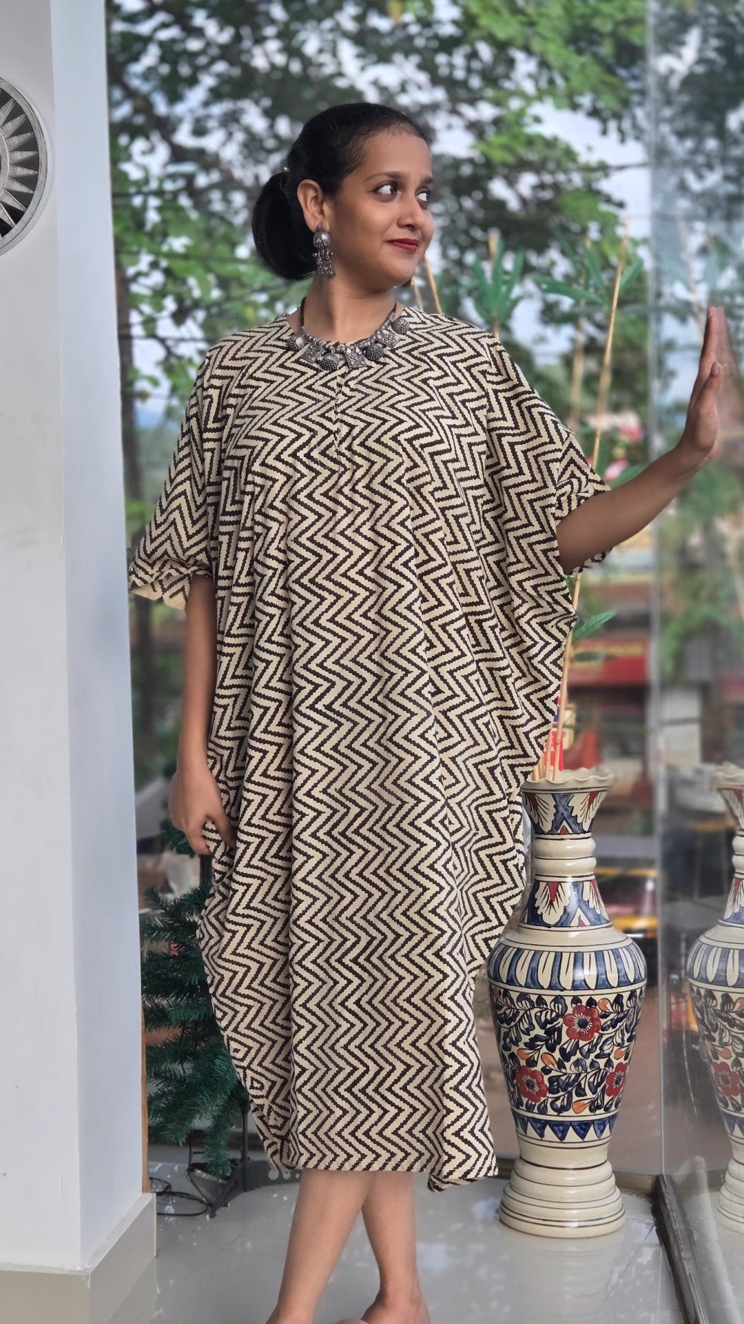 ZIG ZAG -KIMONA-BEIGE-BLACK