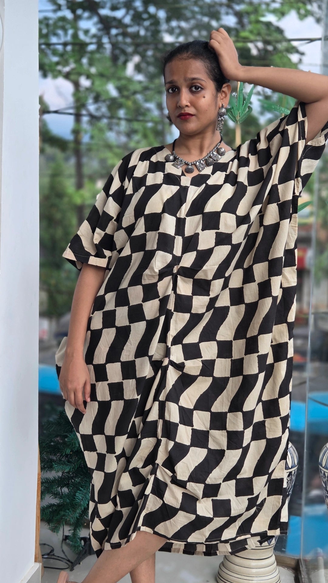 BLACK BOXES FRILLED KIMONA