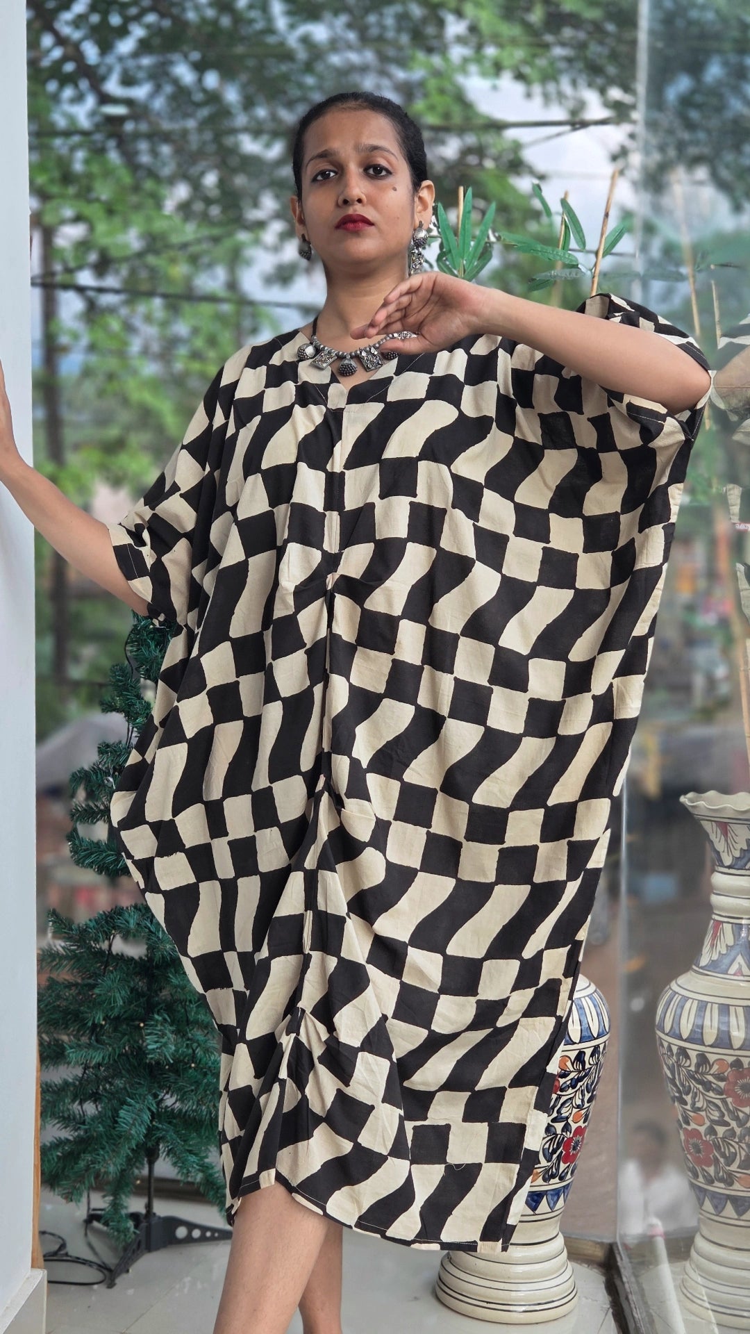 BLACK BOXES FRILLED KIMONA