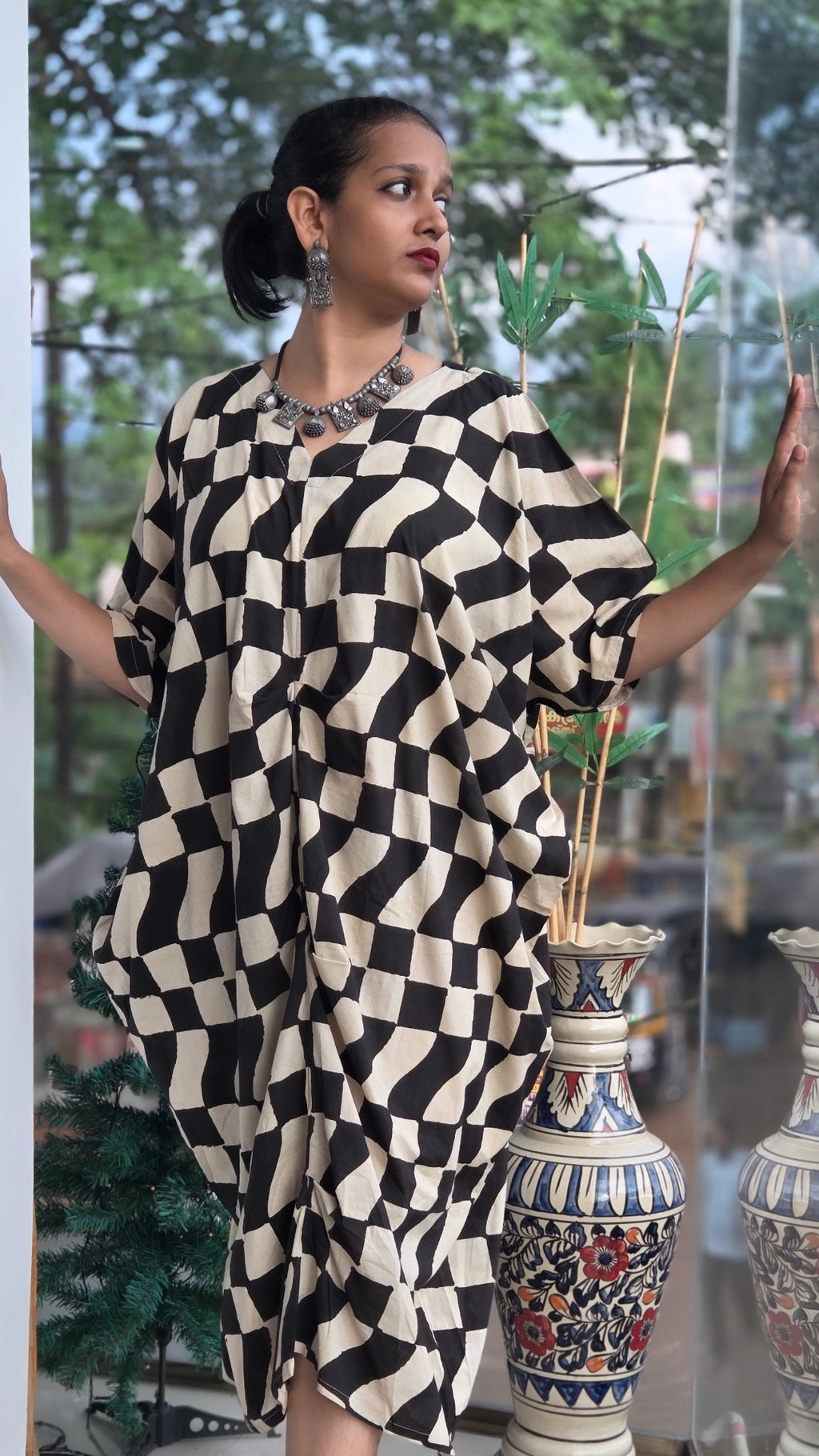 BLACK BOXES FRILLED KIMONA