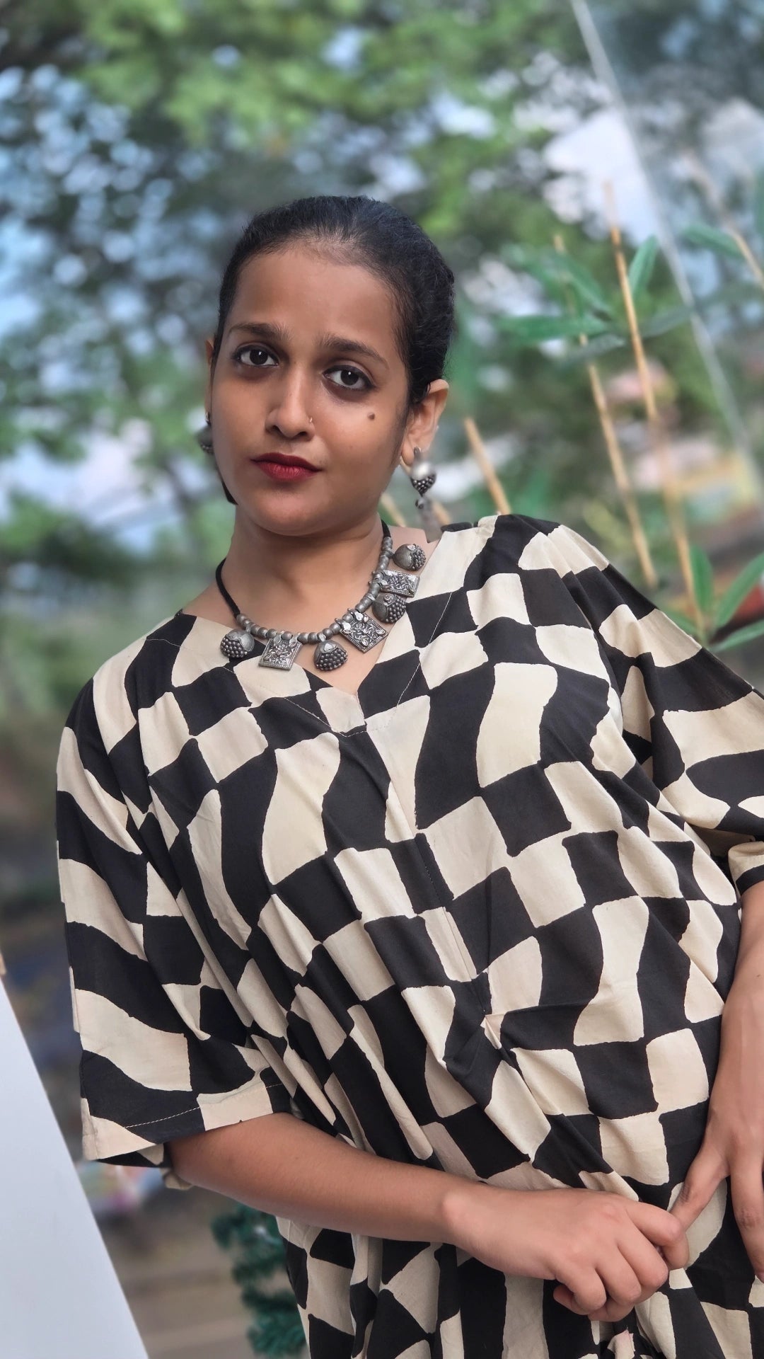 BLACK BOXES FRILLED KIMONA