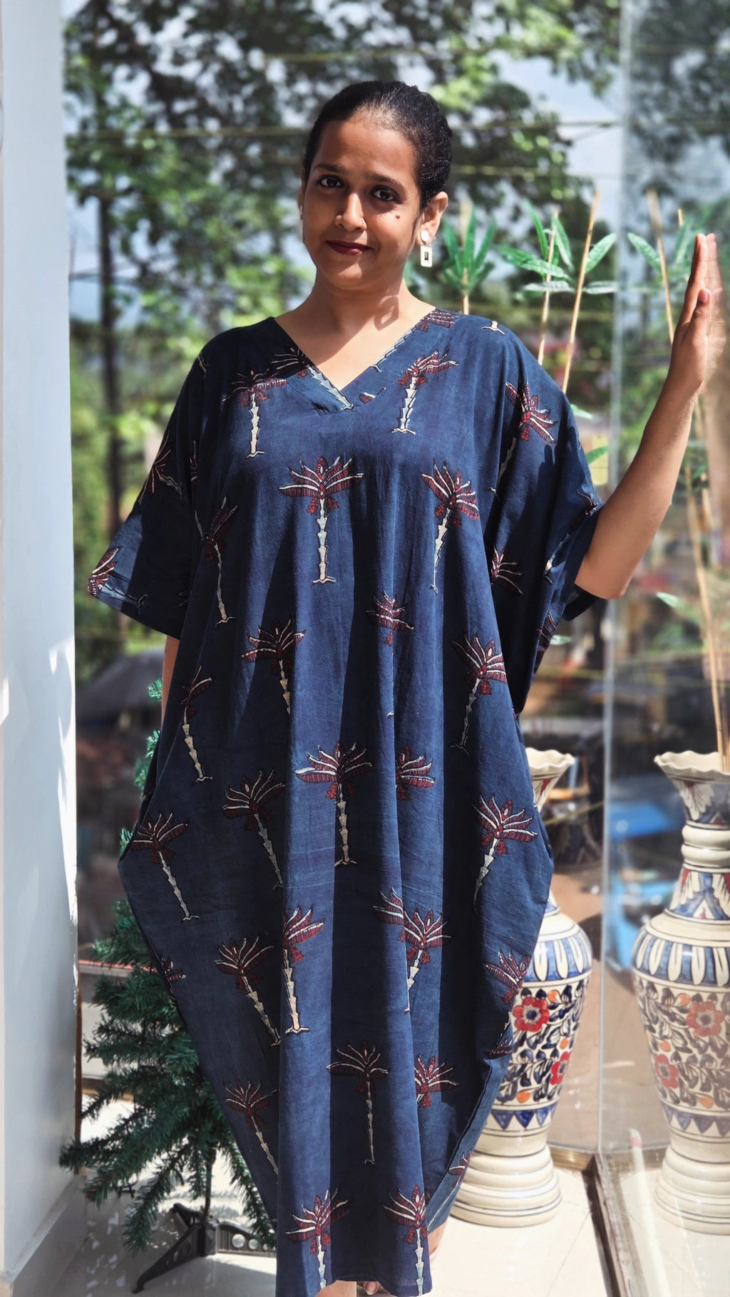 AJARAKH KIMONA V NECK(  TREE PRINT)