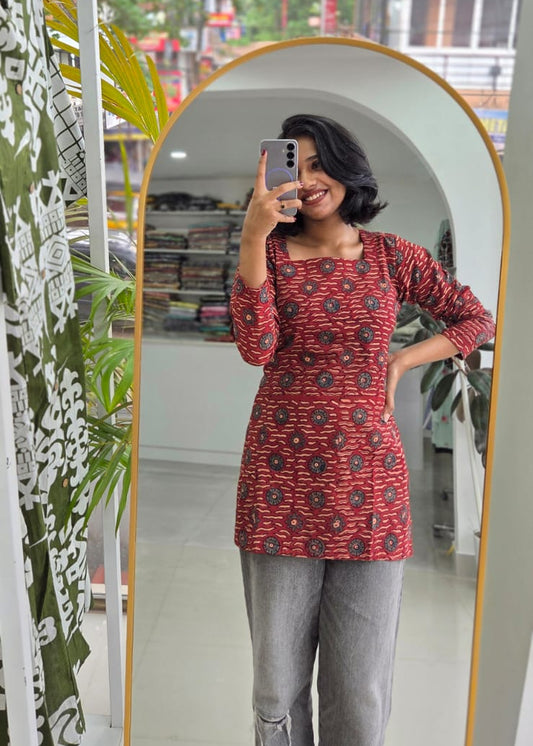 SUMMER SHORT KURTI 02 REDDISH MAROON
