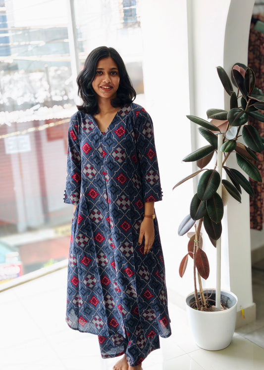 NAVY FLORAL COORD SET