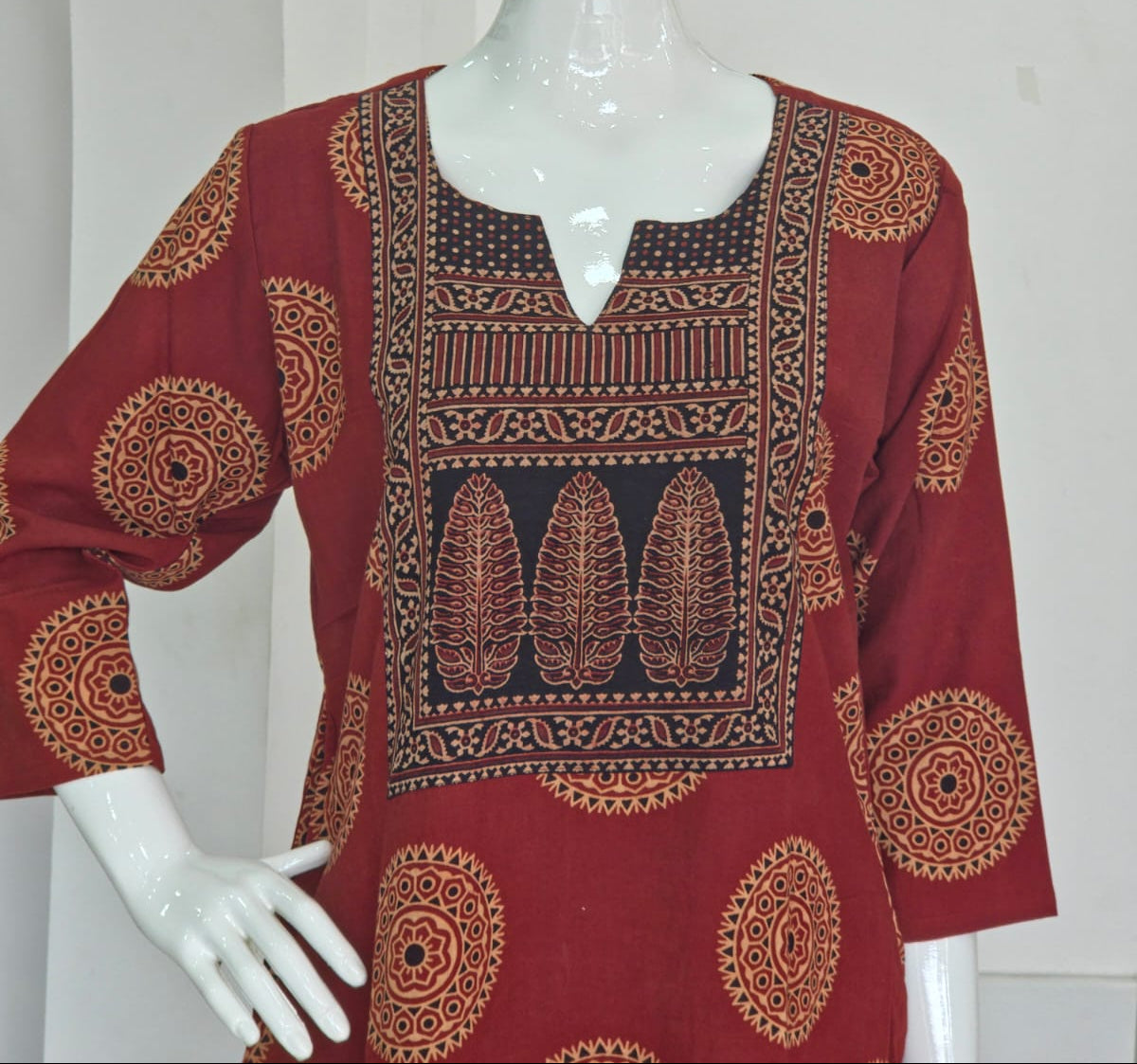 Mandala red 03