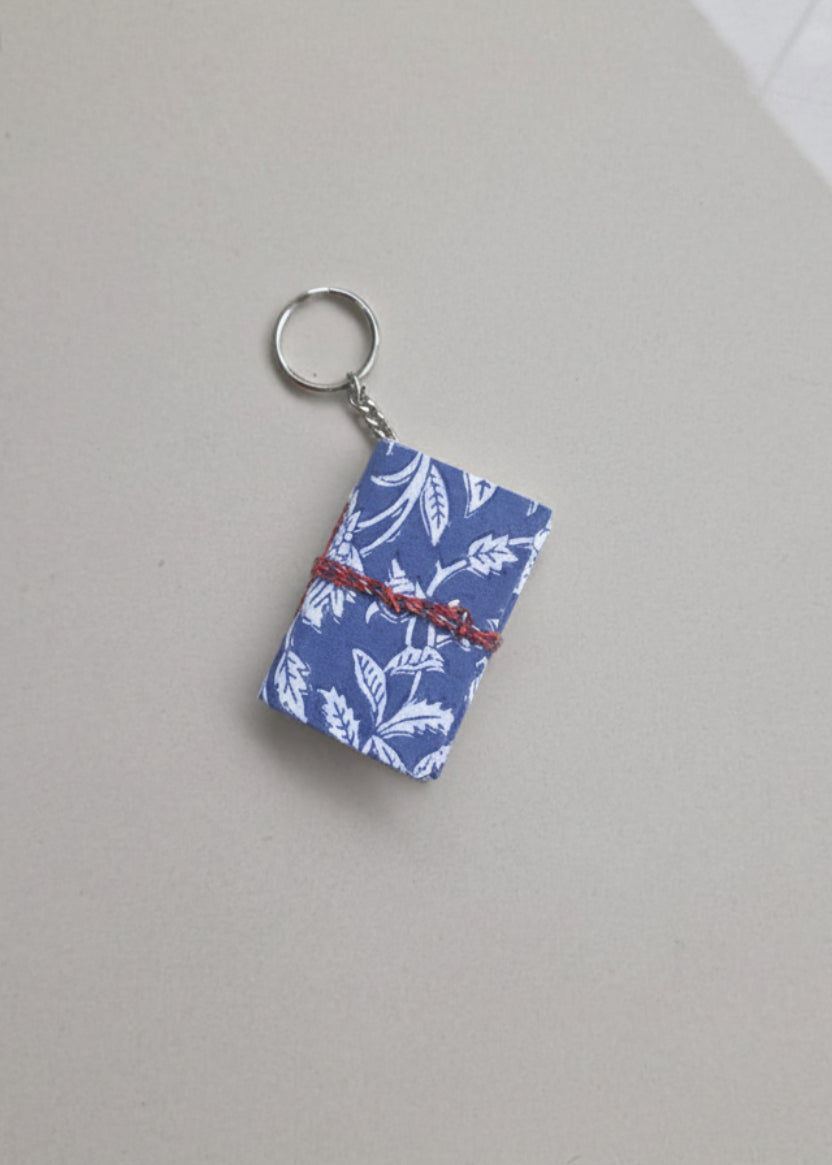 BLUE KEYCHAIN NOTEBOOK